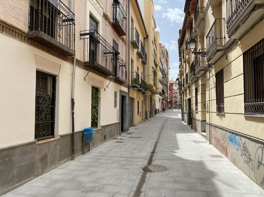 Lovely 2-Bed In Granada 1Min To Gran Via De Colon By Sharingco Zewnętrze zdjęcie